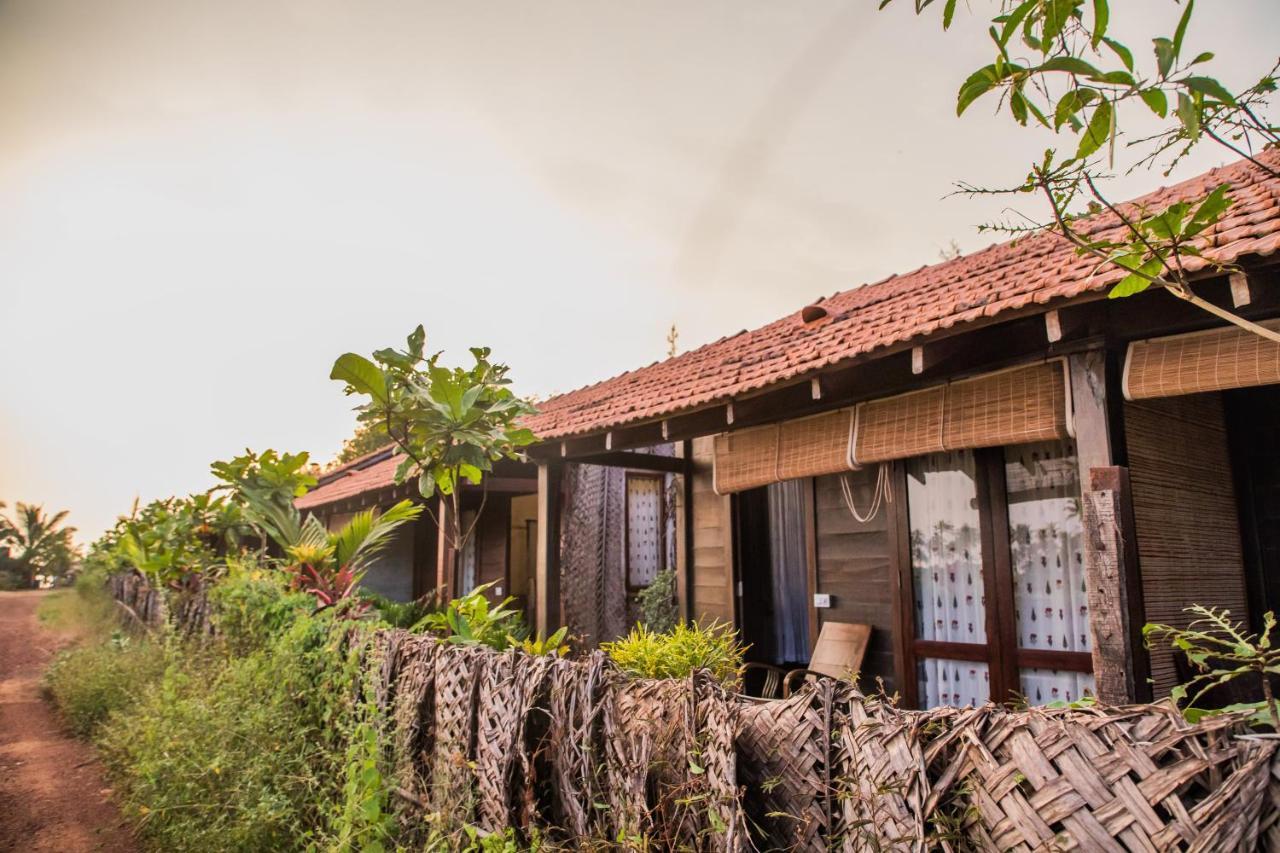 The Artist Cottages Morjim Extérieur photo